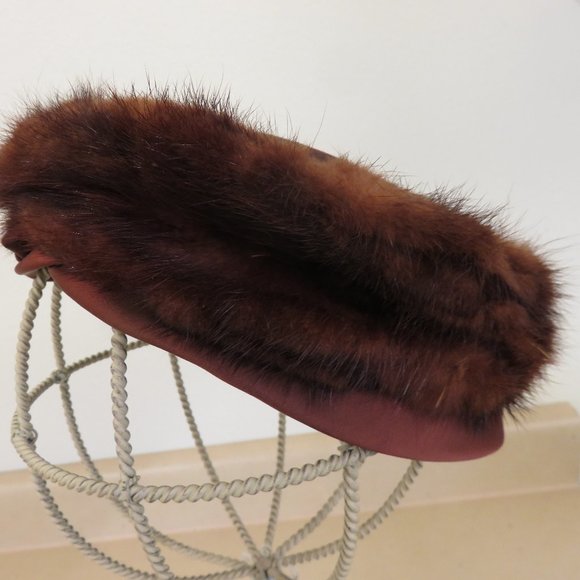 BROWN FUR VINTAGE PILL BOX STYLE HAT - Picture 2 of 5